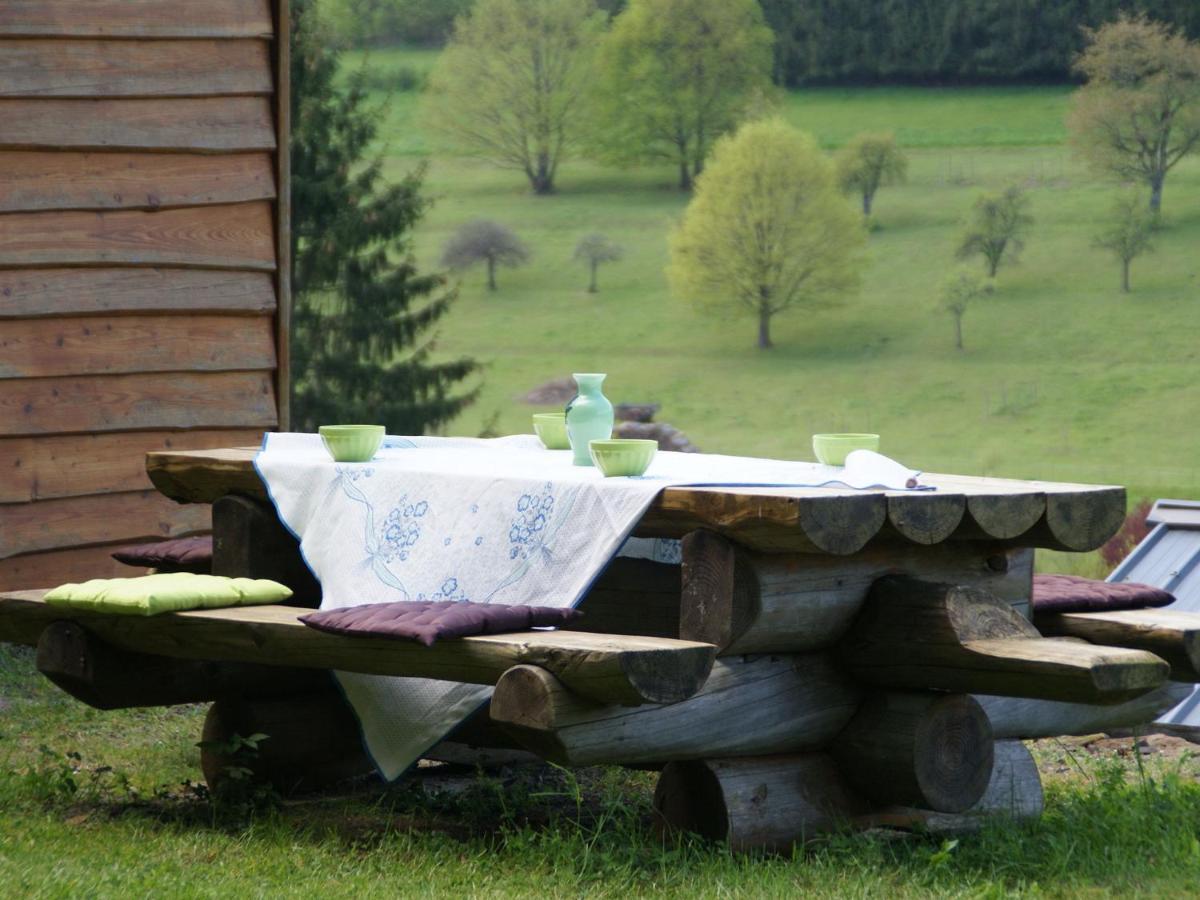 Cosy Holiday Home With Garden In Walscheid Exterior foto